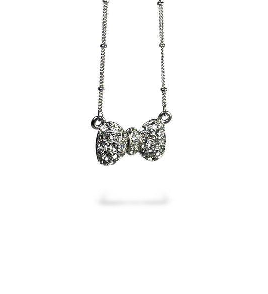 Bow pendant necklace